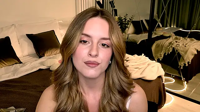 RozzitaBedberry's Live XXX Chat