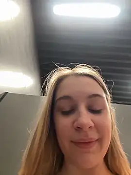 Chat +18 de SashaCatt ao vivo