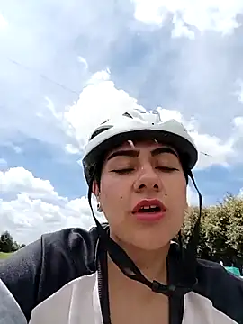 Chat XXX en directo de CAROLINE__07