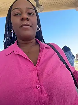 Chat XXX ao vivo de CoCoGoddess_