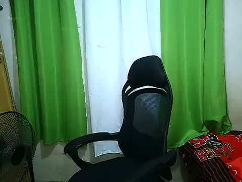 xLickme24 Adlı Modelin Web Kamerası Şovu