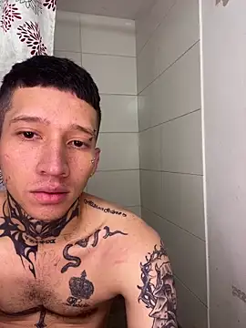 alexhotniceのウェブカメラショー