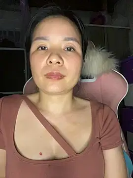 Ivy_Trix2 Adlı Modelin Canlı XXX Sohbeti