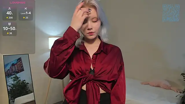 GoldenLenarzのライブXXXチャット