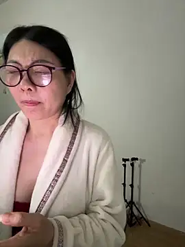 xiiuuff18 即時 XXX 聊天