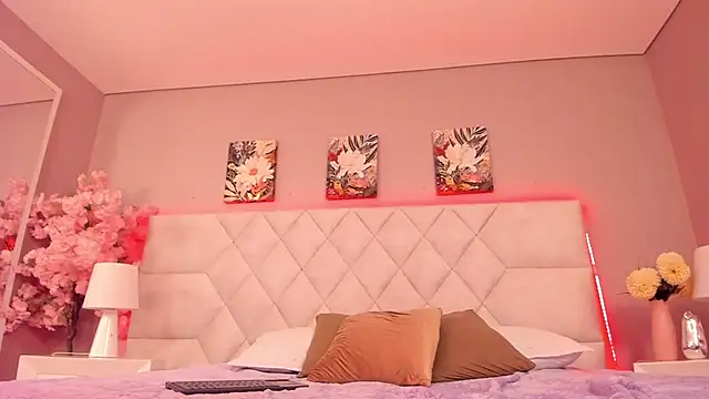 Gia__evanss' Live XXX Chat