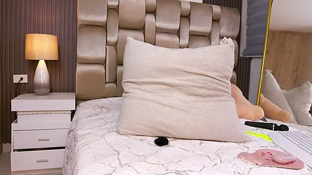 XXMILE's Webcam Show