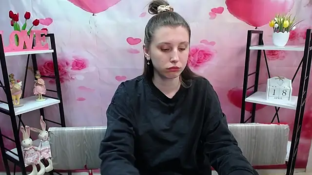 LilianaShine Adlı Modelin Canlı XXX Sohbeti