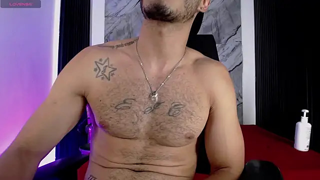 Czat XXX na żywo – Grant_Irons