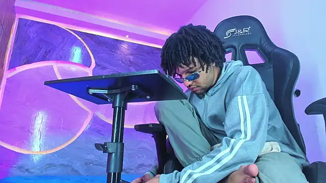 Show modela Josh_Hot_Sex na web-kameri