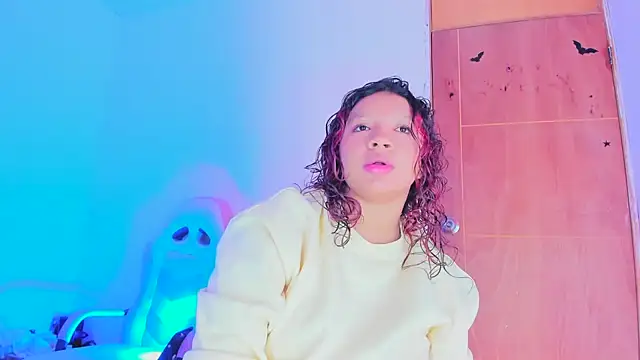 Czat XXX na żywo – Emily_Coper18