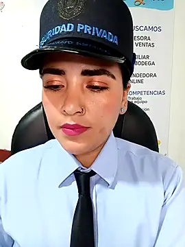 Chatroom XXX en direct de MAYE__13