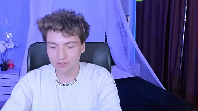 Chat +18 de joseph_bear_ ao vivo