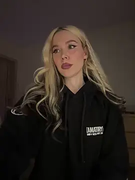 Pertunjukan Kamera Web xDinnax