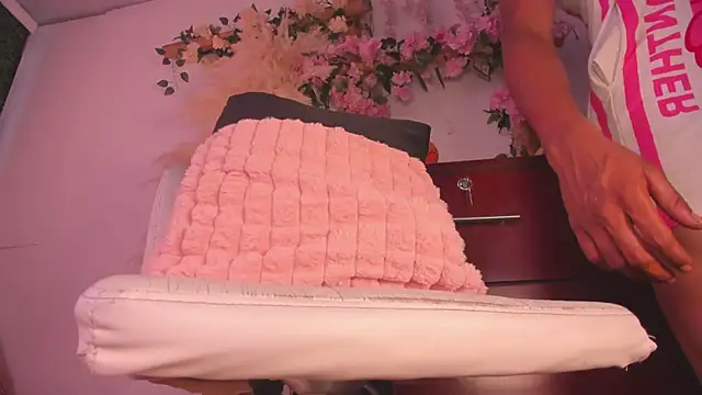 Show modela Lexyy_lux na web-kameri