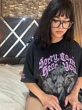 Amy_channel élő XXX-chatje