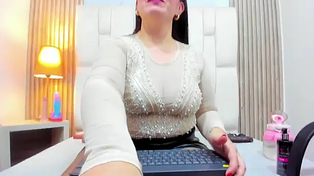 CharlotteSchmidtt – Live XXX-chat