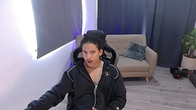 Liam_V 网络视讯表演