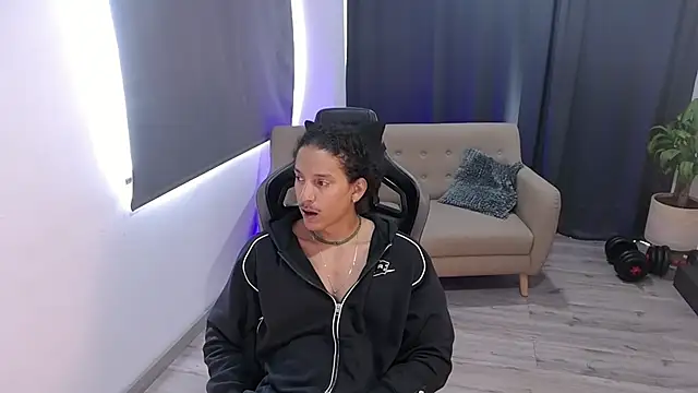 Liam_Vのウェブカメラショー