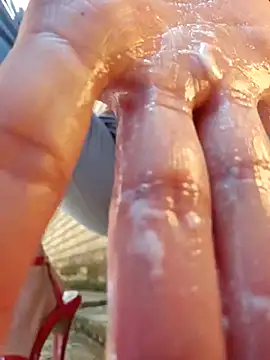 Yuky_ta Show in webcam