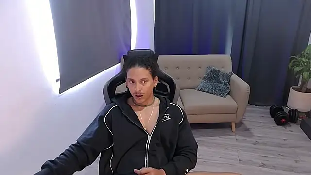 Liam_V 即時 XXX 聊天