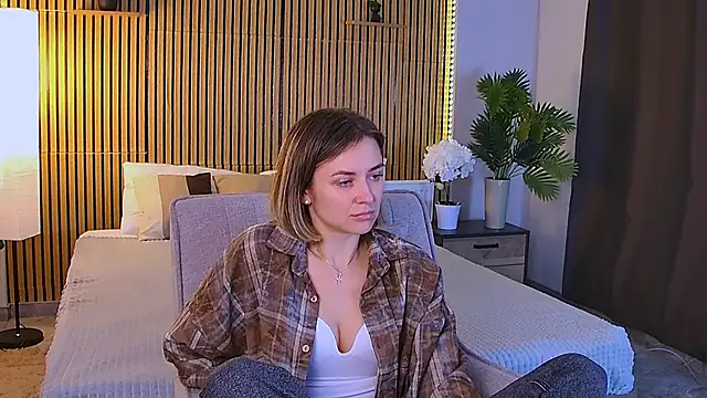 EmeraldGlow Live XXX Chat