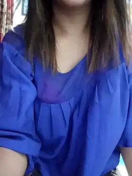 Tanha18 লাইভ XXX চ্যাট