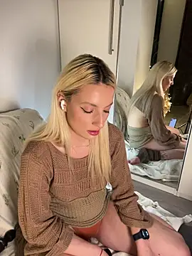 EllaCharm_: απευθείας συνομιλία ΧΧΧ