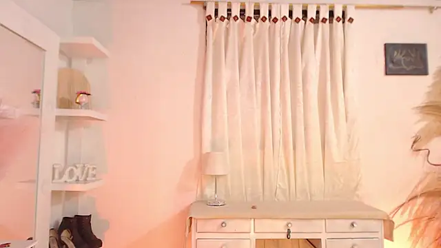 _Kim__M লাইভ XXX চ্যাট