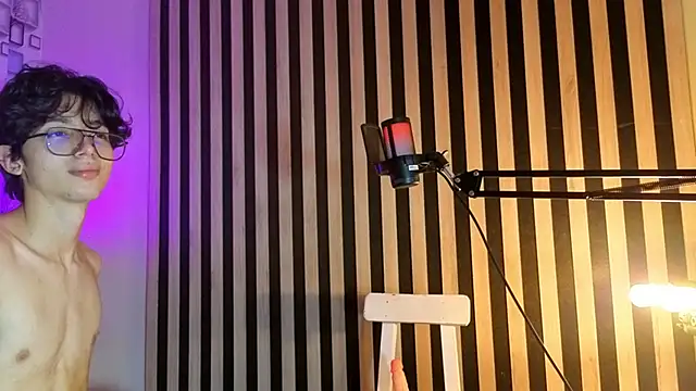 Twink_Sebas7 – Kamerová šou