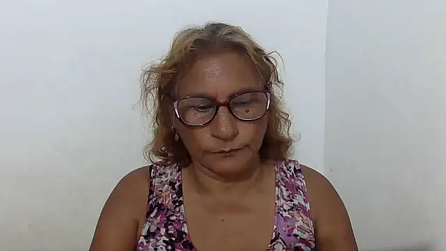 Chat +18 de charrysexy1 ao vivo