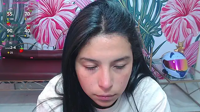 Small_naughty_ Chat XXX in diretta