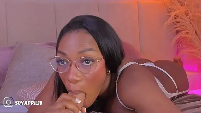 aprilebony_ Chat XXX live