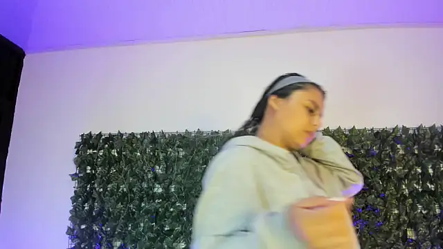 AbbyTaylorr's Live XXX Chat