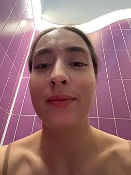 Holly_Play live XXX chat