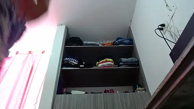 Chat XXX Live nicolle_milf1978