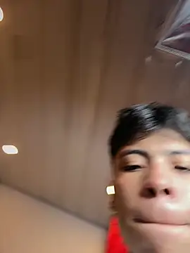 MaxiWildd: онлайн-секс-чат