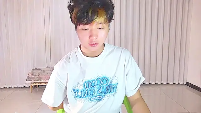 Cream-001 ওয়েবক্যাম শো