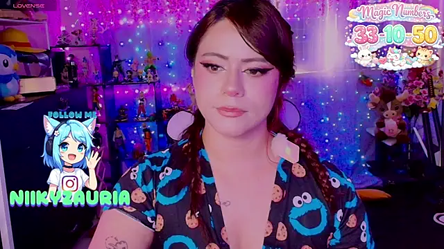 دردشة _niiky الجنسية المباشرة