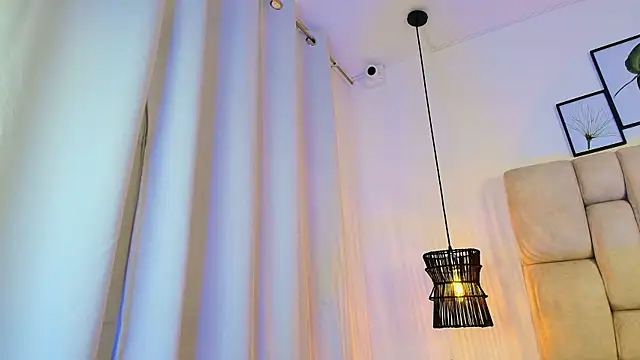 Cinthiabaker – Naživo XXX chat