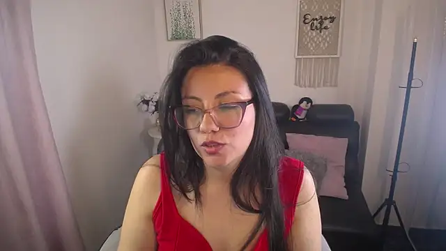 Chat +18 de QueenRose94 ao vivo