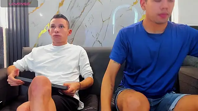 Isaak_26's Live XXX Chat