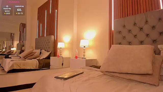 LiaSalvatore – Naživo XXX chat