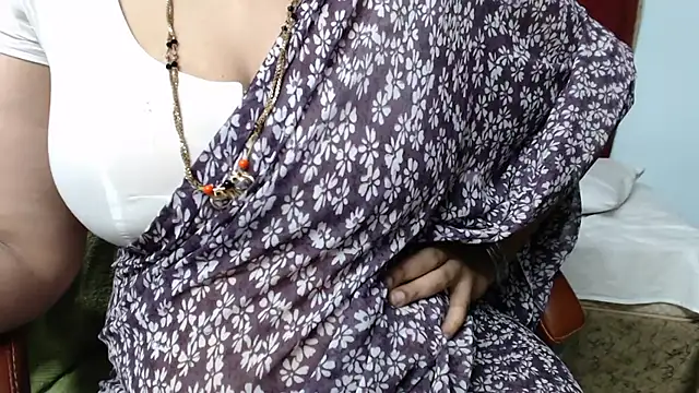 sunitha-3's Live XXX Chat