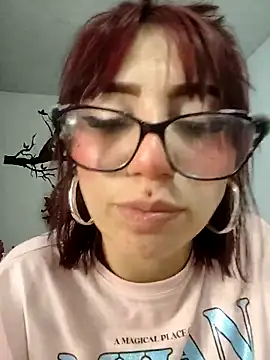 Kitty_Melodi – webcam-show