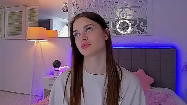 LuisaClovern Live XXX chat