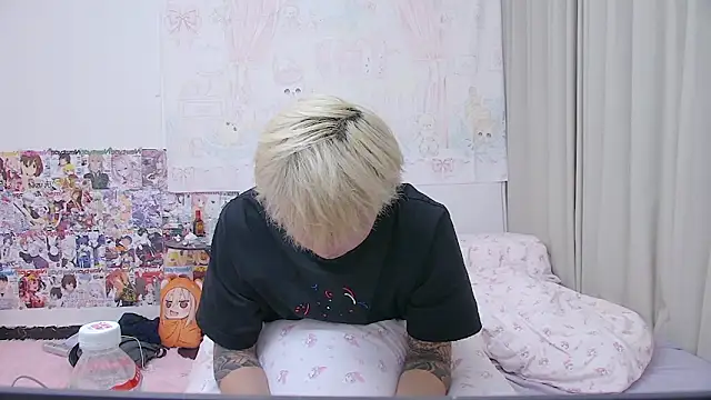 Show modela Chocolates-001 na web-kameri