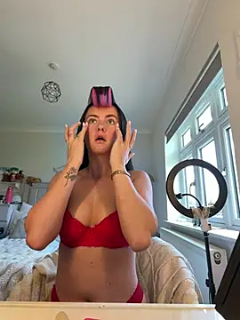 LolaSkyee Adlı Modelin Web Kamerası Şovu