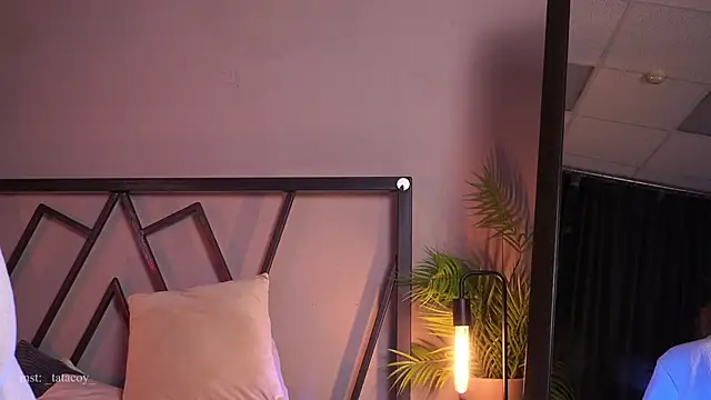 TataCoy's Live XXX Chat