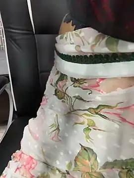 Chat XXX ao vivo de escape_with_me